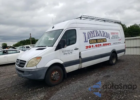 2011 Mercedes-Benz Sprinter 3500 z USA, uszkodzony, nr VIN WD3PF4CC4B5556855